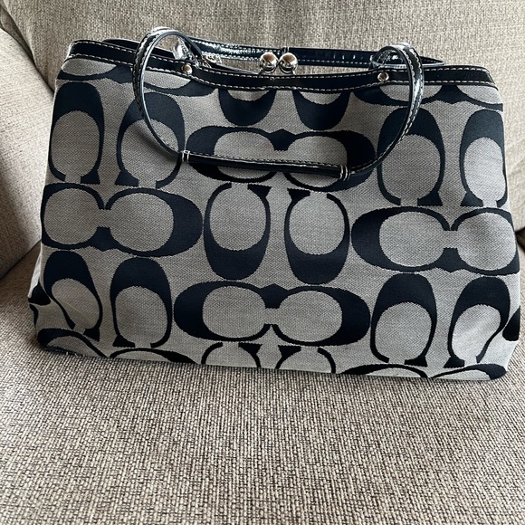 Authentic Coach Handbag - Picture 9 of 9